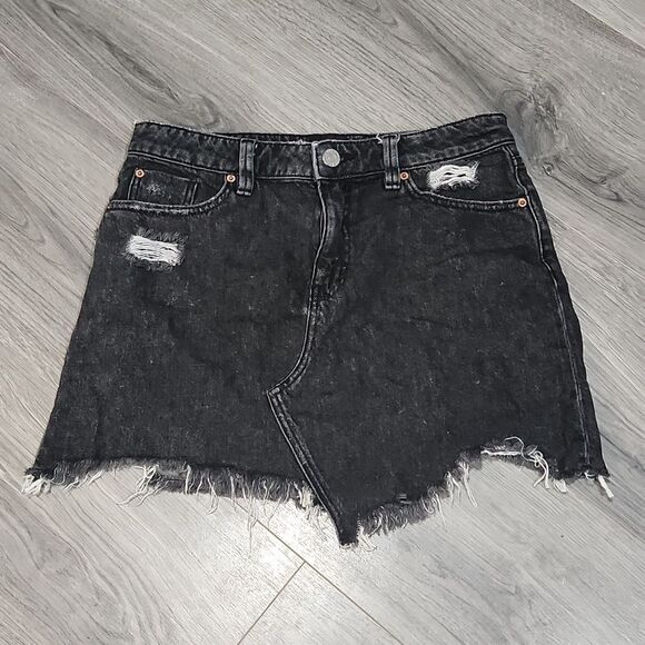 Urban Outfitters Black Distressed Mini Denim Skirt - Picture 1 of 8